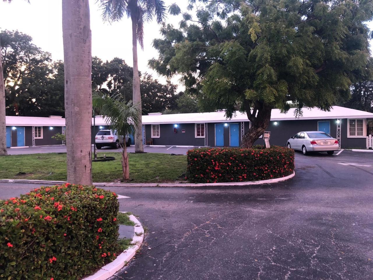 Bay Breeze Inn Bradenton Downtown Ngoại thất bức ảnh