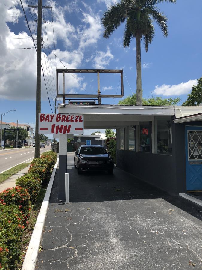 Bay Breeze Inn Bradenton Downtown Ngoại thất bức ảnh